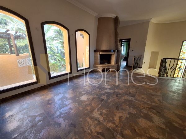 فيلا فاخرة للبيع في دابوق بمساحة 780 م